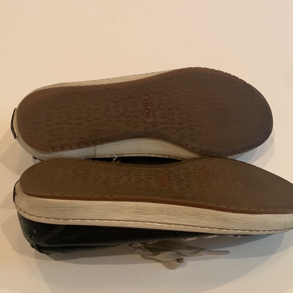 Taos Leather Sneakers 7.5 - Picture 9 of 12